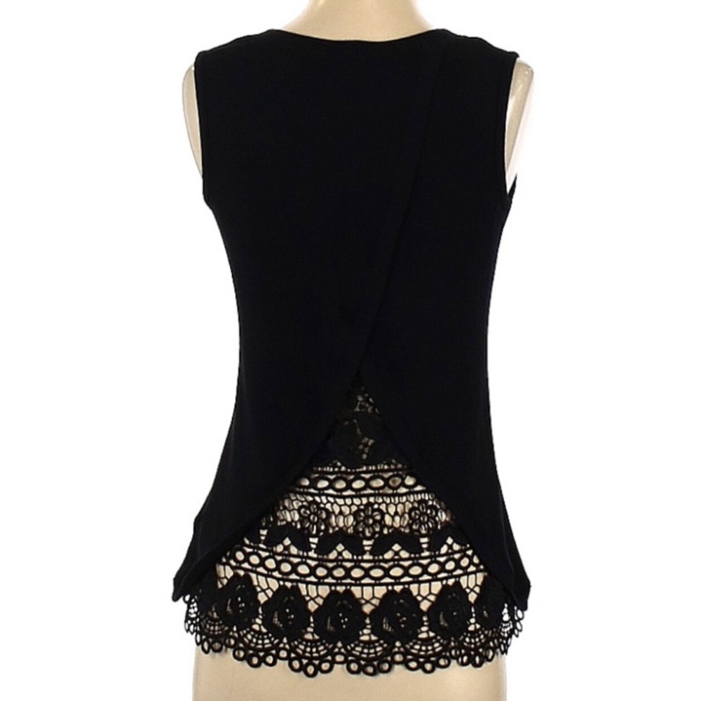 XS Red haute Sleeveless Top
Pullover sweater 
Black lace back